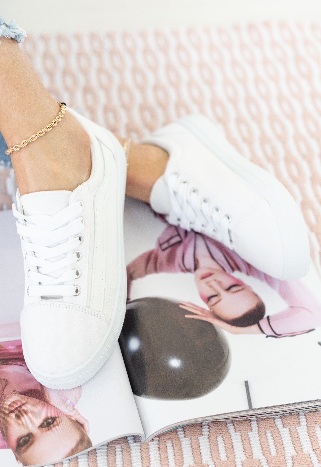 white gym pumps